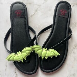 STRANGE CVLT SIZE 8 GLOW IN THE DARK BAT SANDALS